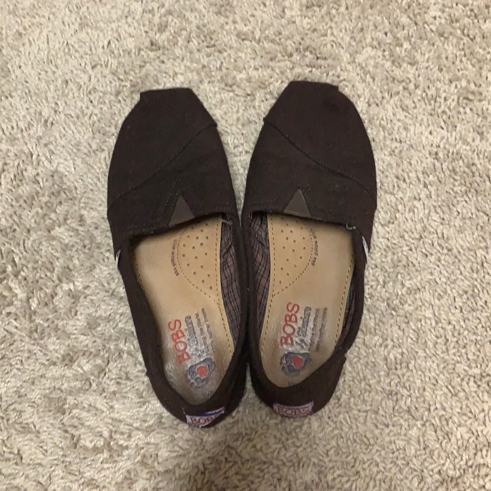Brown Bobs
